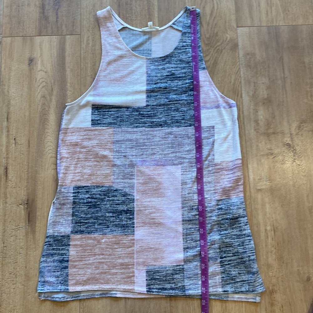 Wilfred Free | Ornella tank in pink, grey, purple, cream (Aritzia) - Picture 9 of 11